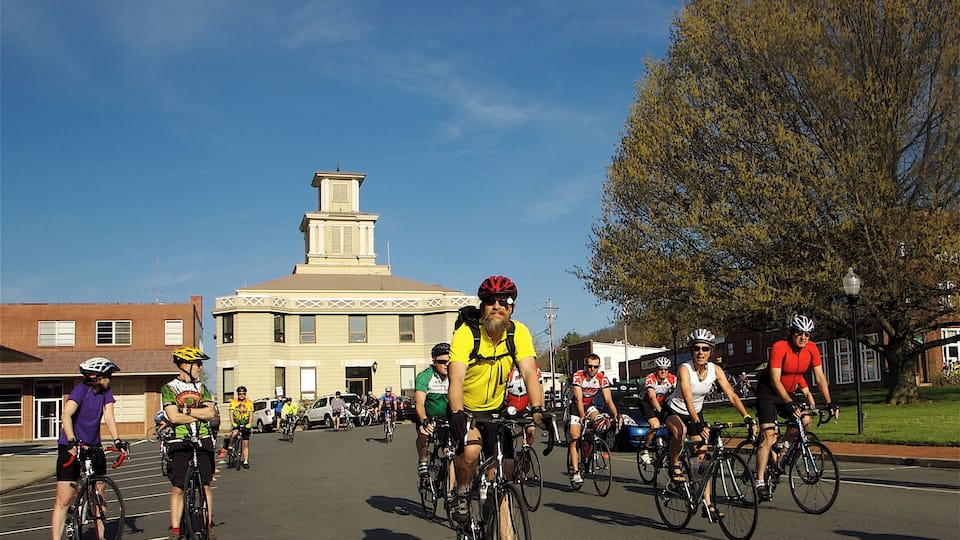 Circling the Burnsville town square before the Burnsville Metric starts.