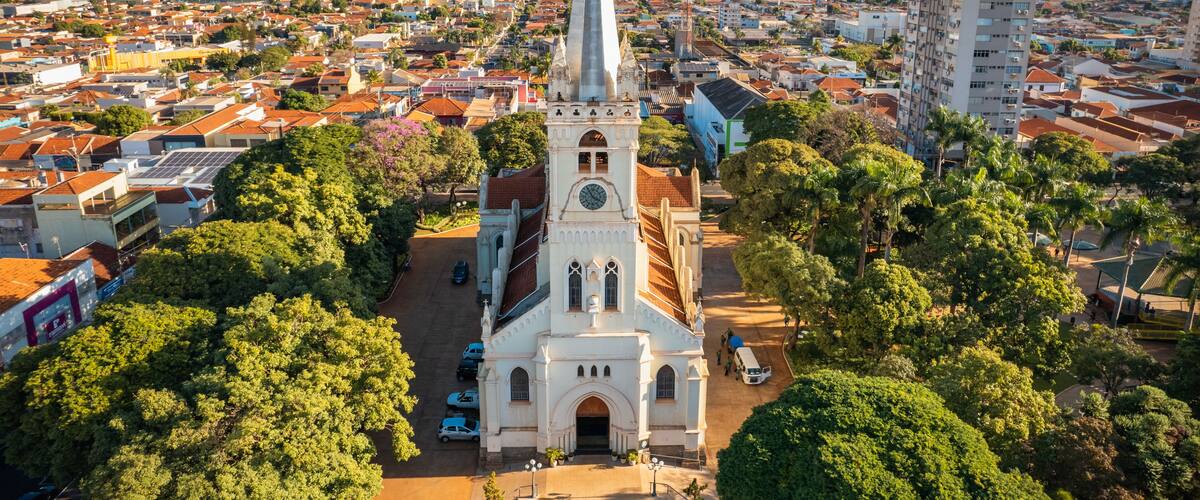 Sertãozinho, Sao Paulo/Brazil - Circa June 2022: Aerial view of Sertãozinho. City center. Mother Church.