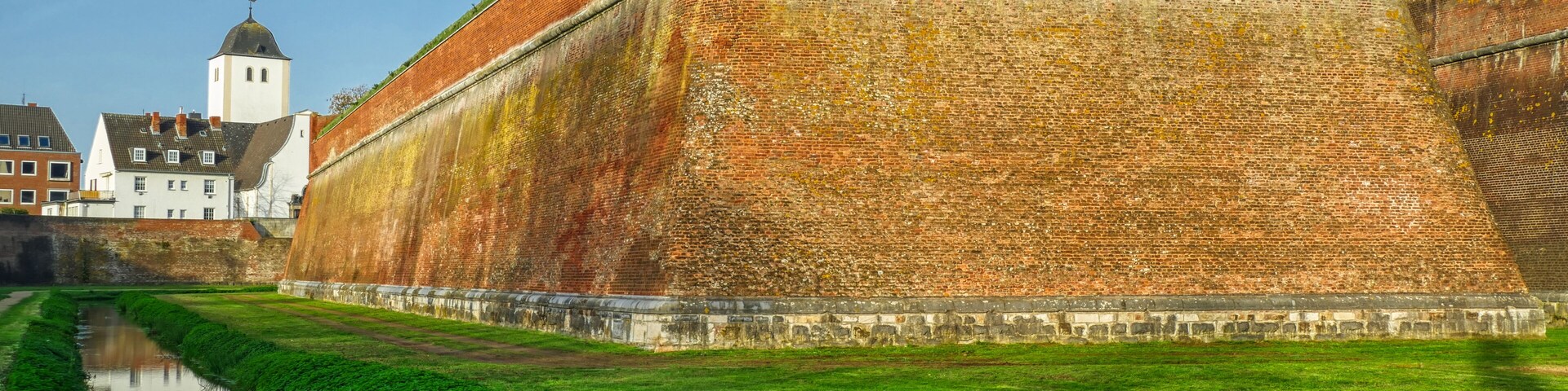 Historischen Zitadelle und Kirche in Jülich