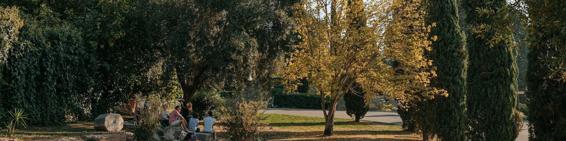 Colle Oppio Park featuring a garden