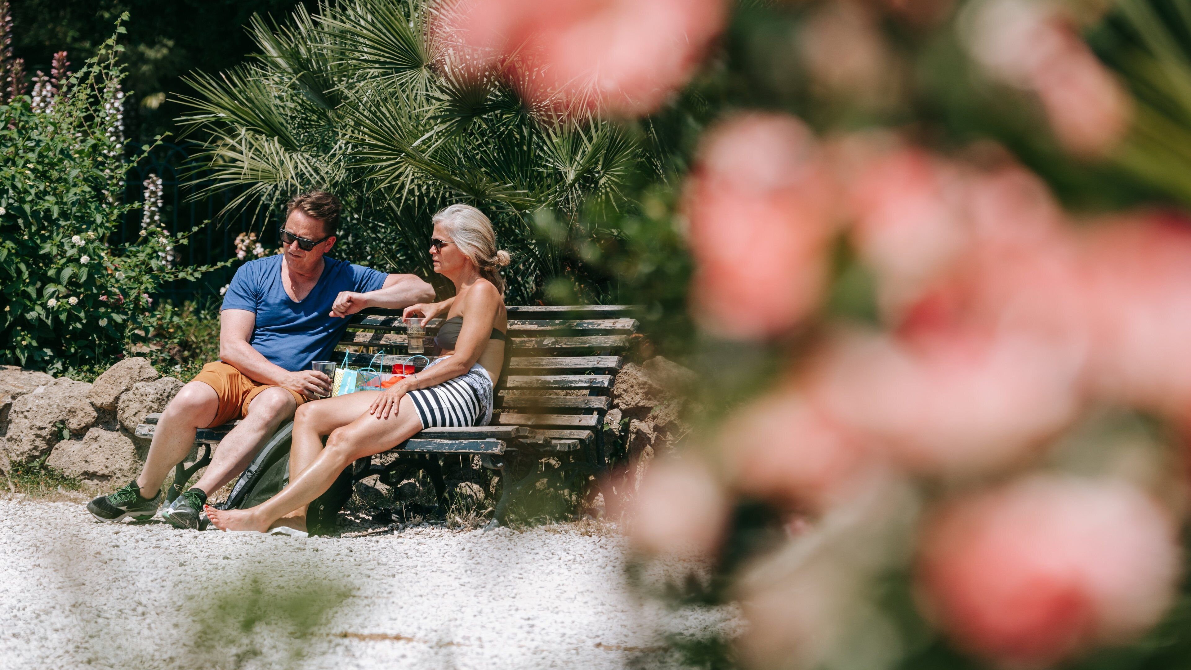 Pincio featuring a park as well as a couple