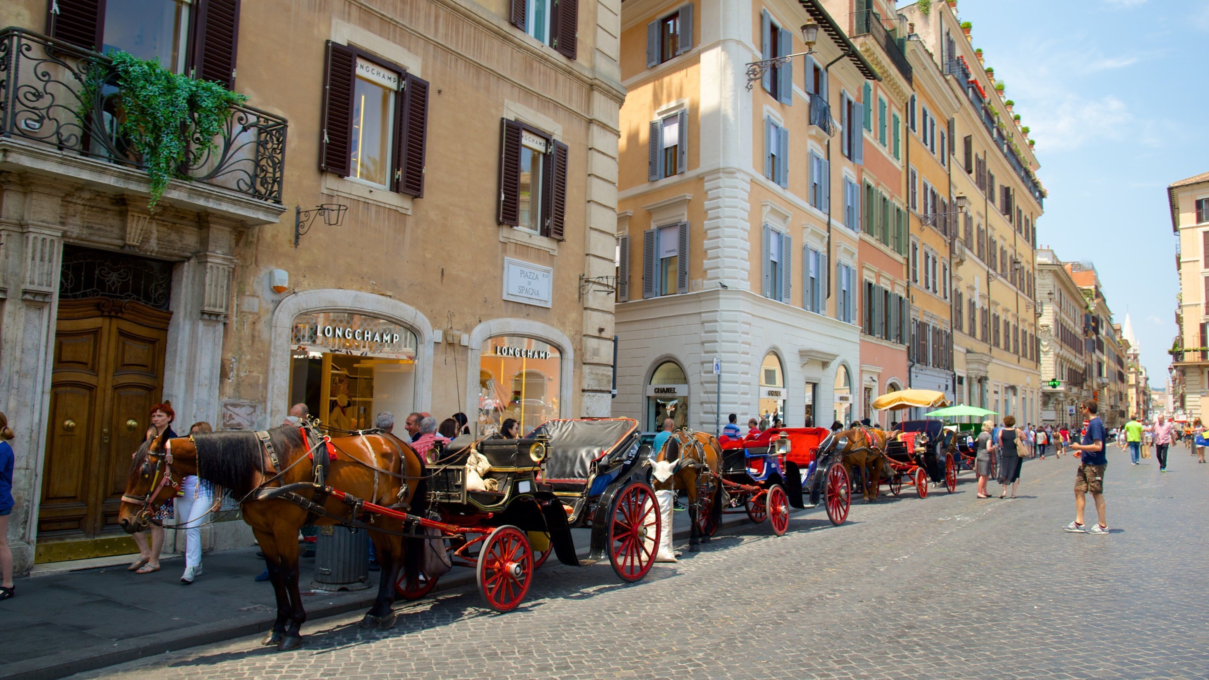 Via del Babuino showing touring, a city and street scenes