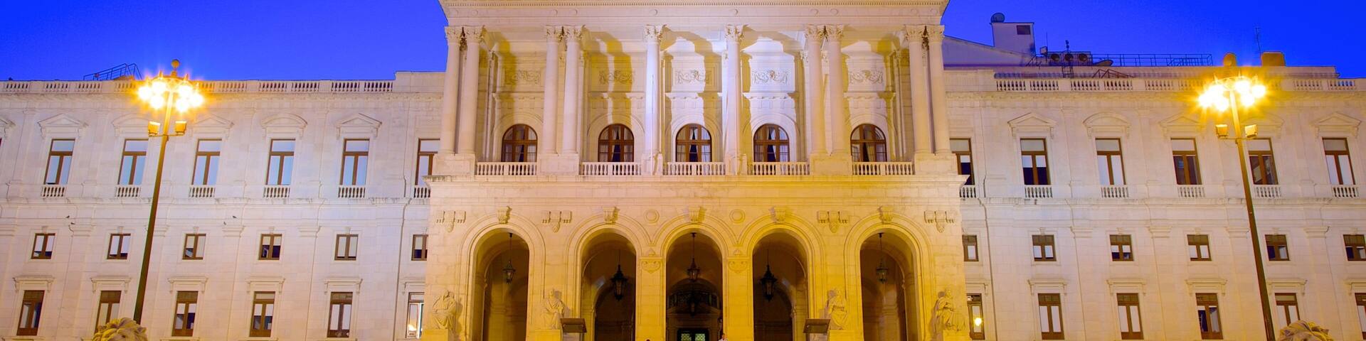 Parlement montrant ville, scènes de nuit et bâtiment public