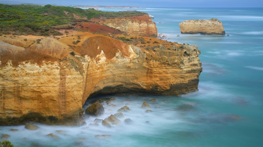 Bay of Islands Coastal Park featuring rocky coastline