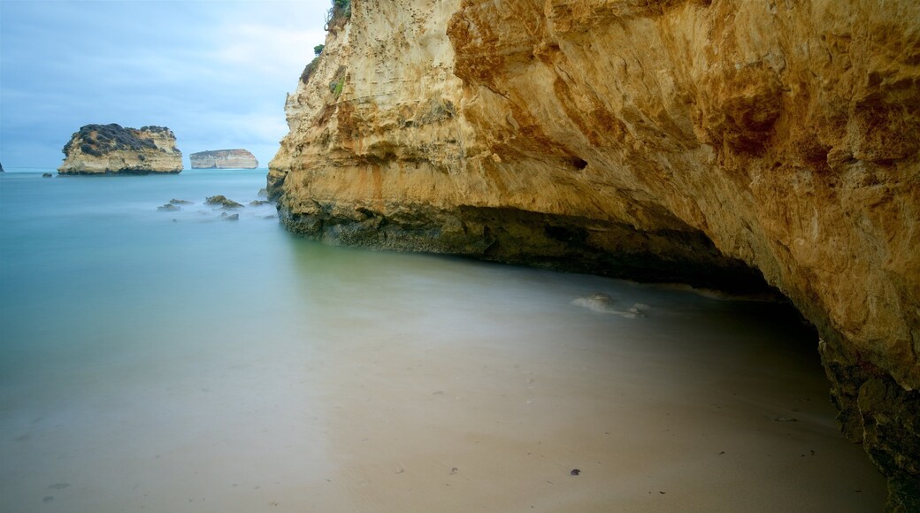 Bay of Islands Coastal Park which includes rocky coastline and a beach