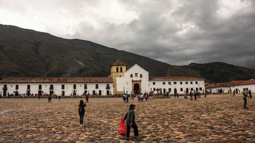 Plaza Mayor in Villa de Leyva is the largest in Colombia and one of the most impressive in South America, with over 150,000 square feet.
Villa de Leyva Villa de Leyva, a municipality of Boyacá that retains traces of its colonial past in its architecture.
Villa de Leyva is one of the most beautiful towns in Colombia, famed for its historic importance and splendid square, recognized as a National Monument in 1954.