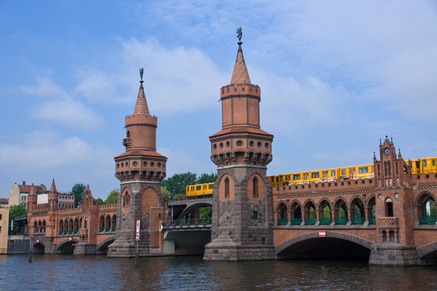 Bridge Oberbaumbruecke in Berlin