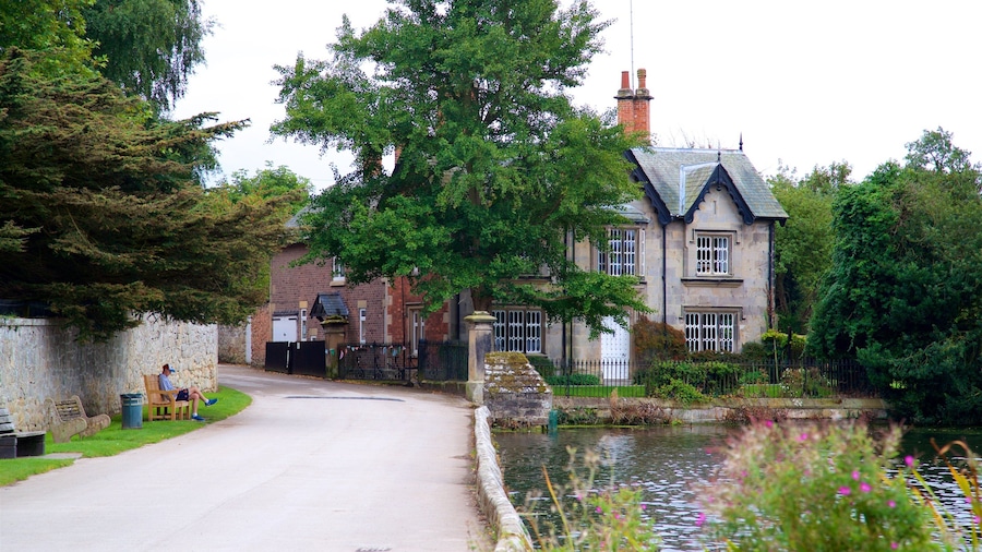 เมลเบิร์น เนื้อเรื่องที่ บ่อน้ำ, สวนสาธารณะ และ เมืองหรือหมู่บ้านเล็กๆ