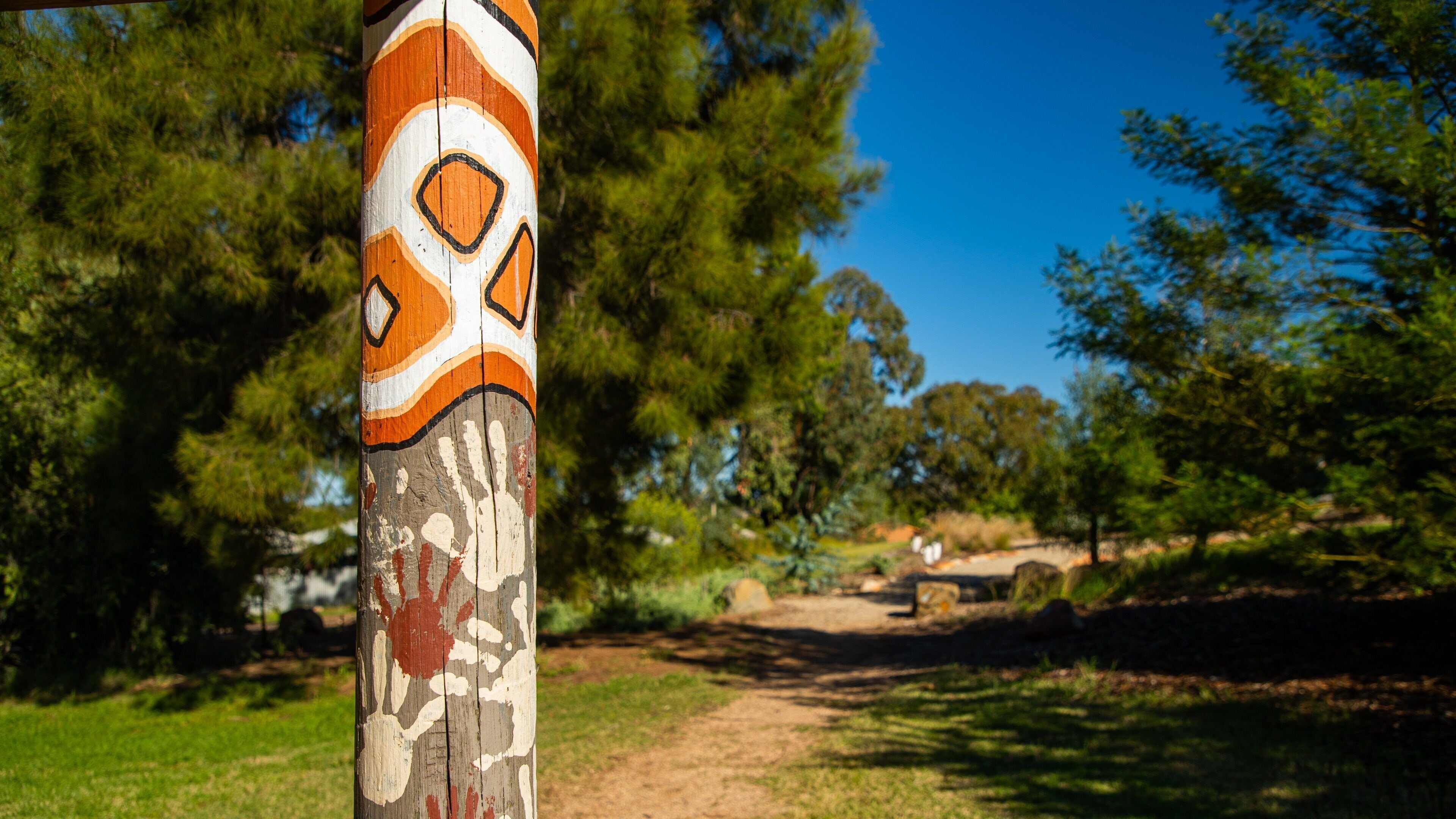 Bushmans Hill Reserve showing outdoor art
