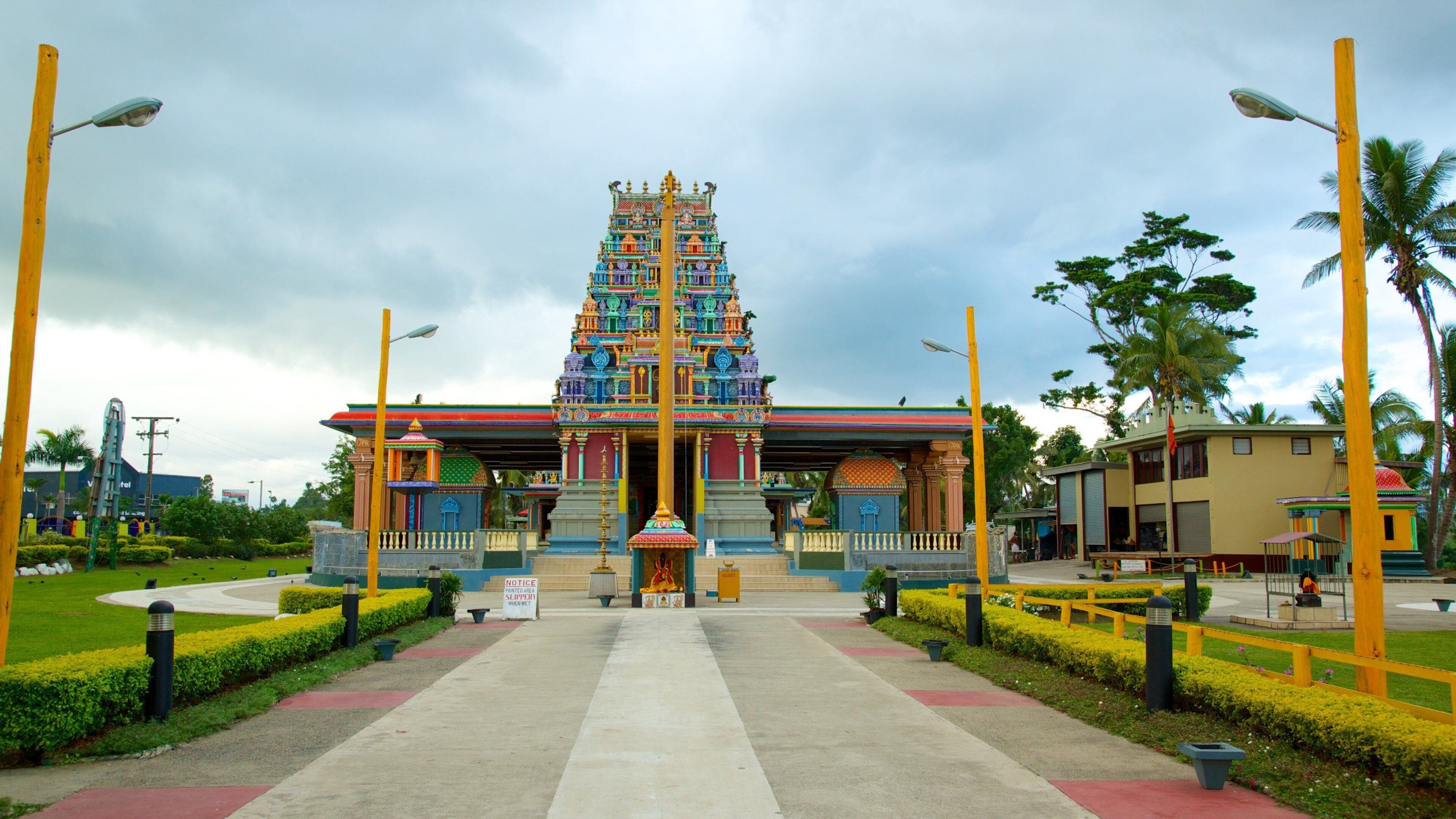 Sri Siva Subramaniya Temple showing a temple or place of worship and religious elements
