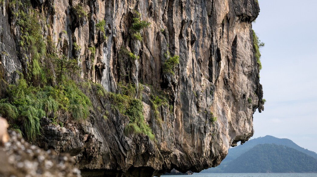 Hat Chao Mai National Park