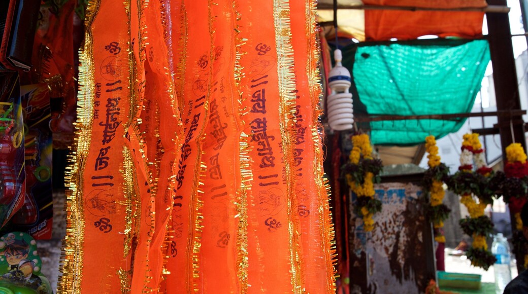 Sai Baba Temple showing markets
