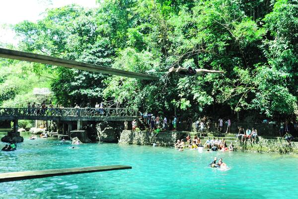 Just about a fifteen-minute ride from the town proper of Pandan, province of Antique, this cold river spring will provide beach goers a new and cooler experience (especially those who visit Boracay island, this town is roughly less than an hour away). #roadtrip