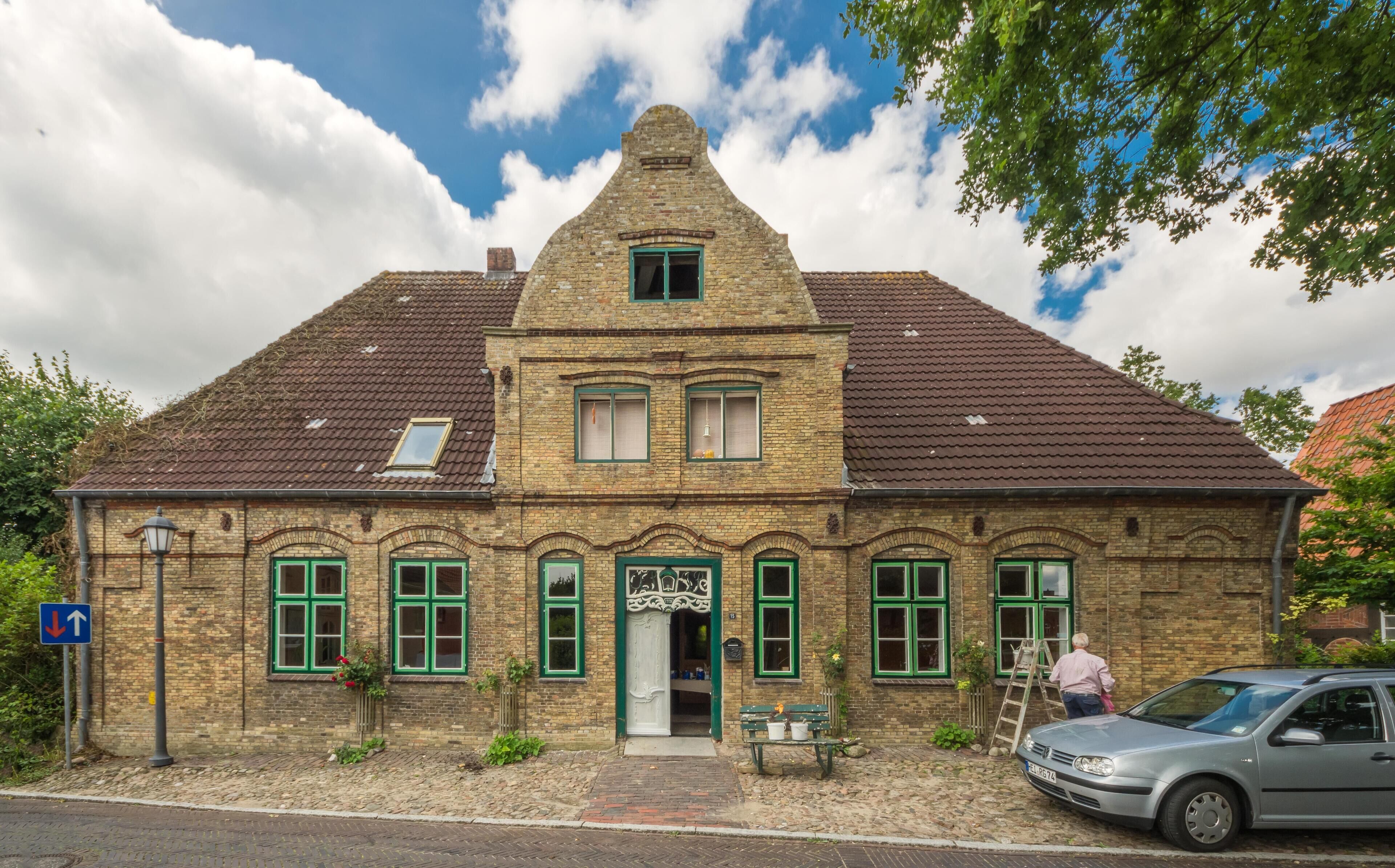 Bilder aus Wöhrden Historisches Gebäude in Wörden