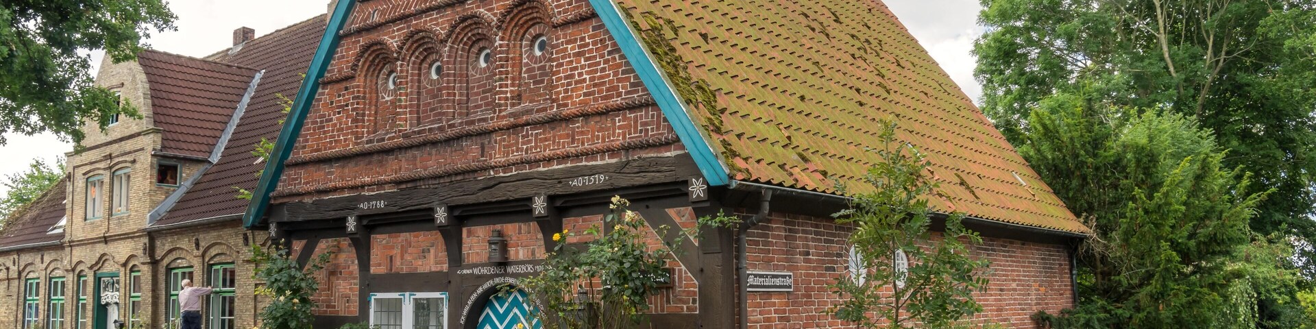 Bilder aus Wöhrden Historisches GebÀude am Kirchplatz