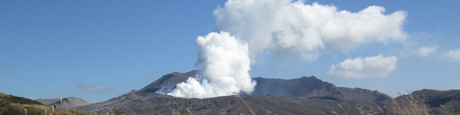 The largest active volcano in Japan, Brilliant!!