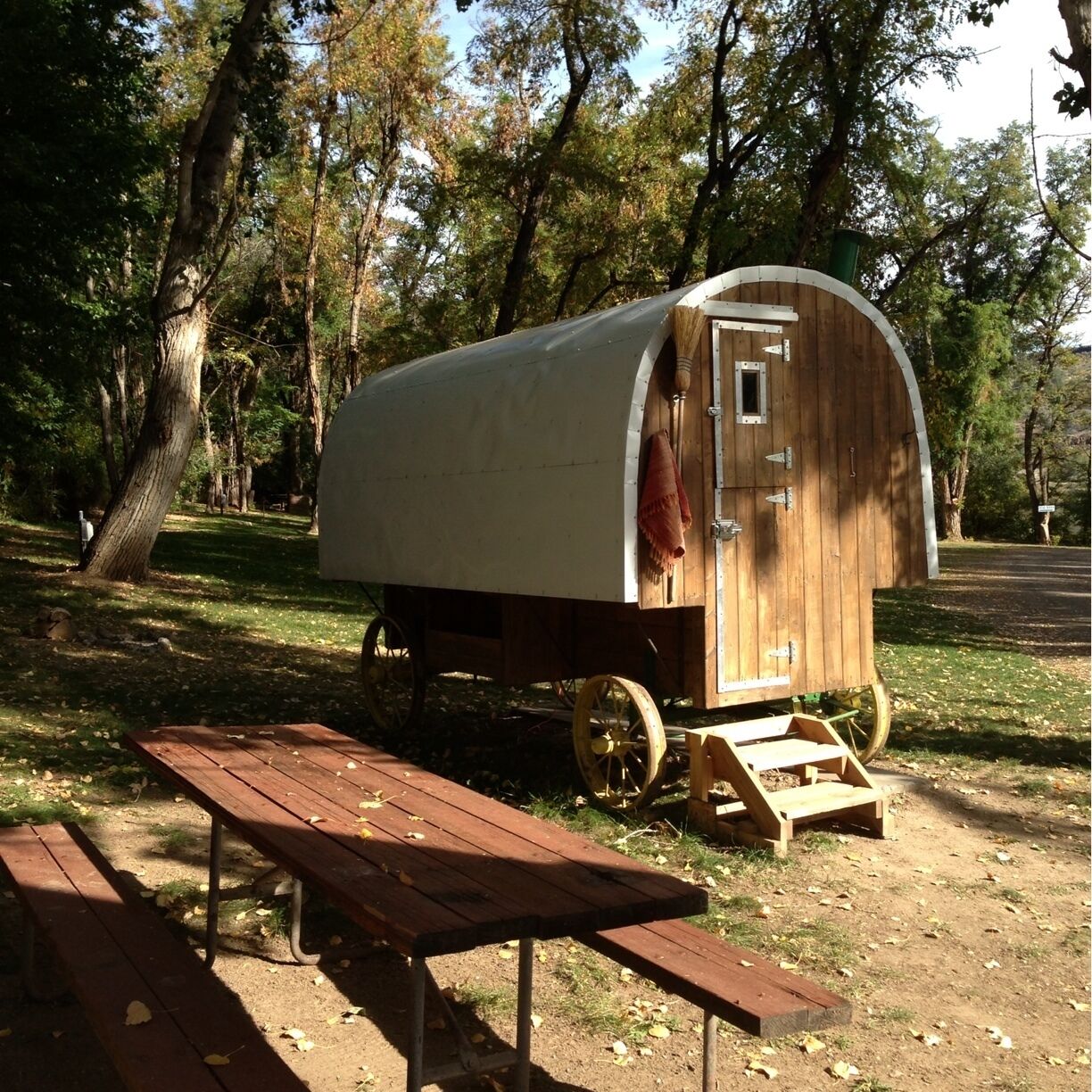 Wouldn't it be fun to stay here while your soaking in the hot springs!