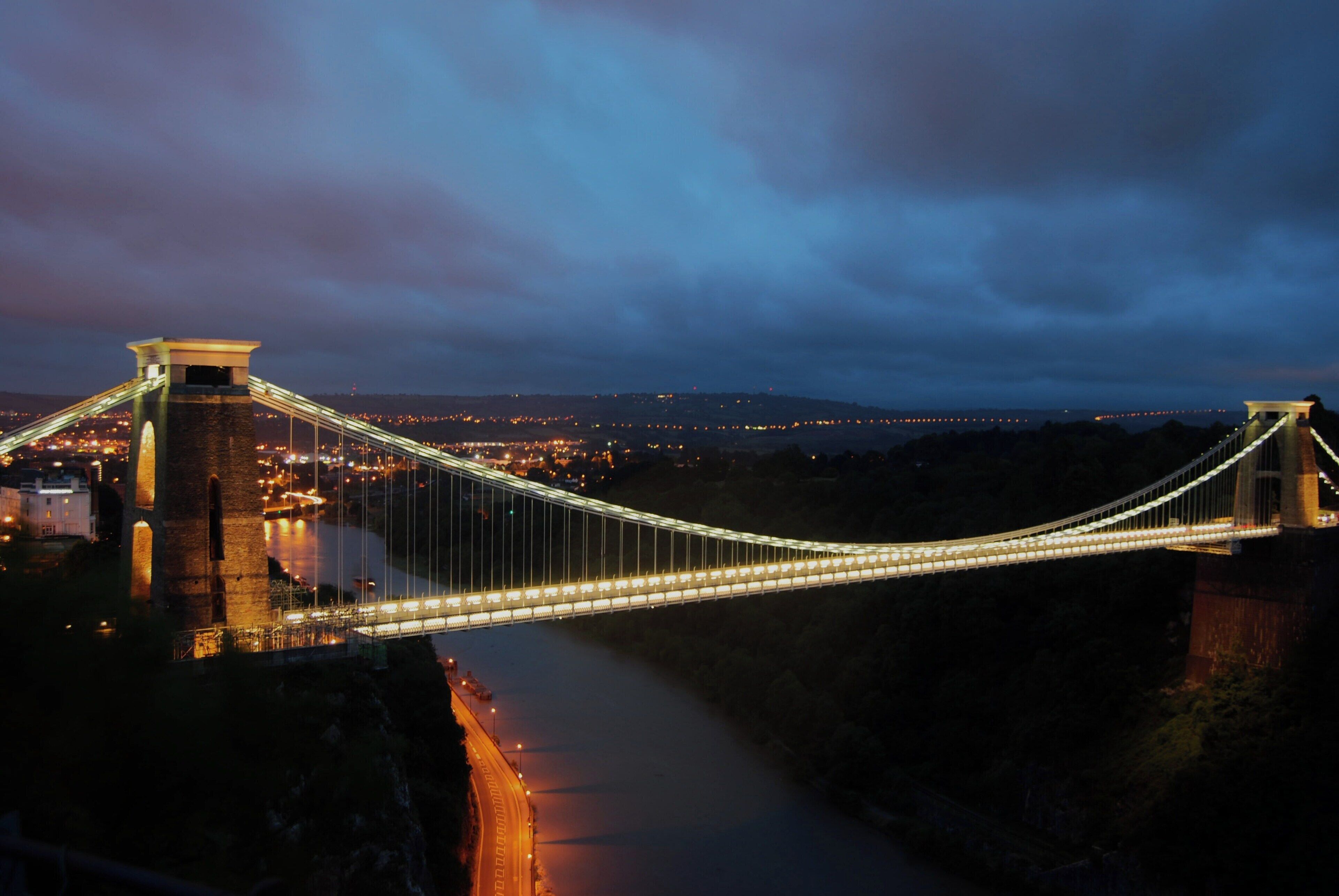 Clifton Suspension Bridge Wikidata has entry Q162170 with data related to this item.