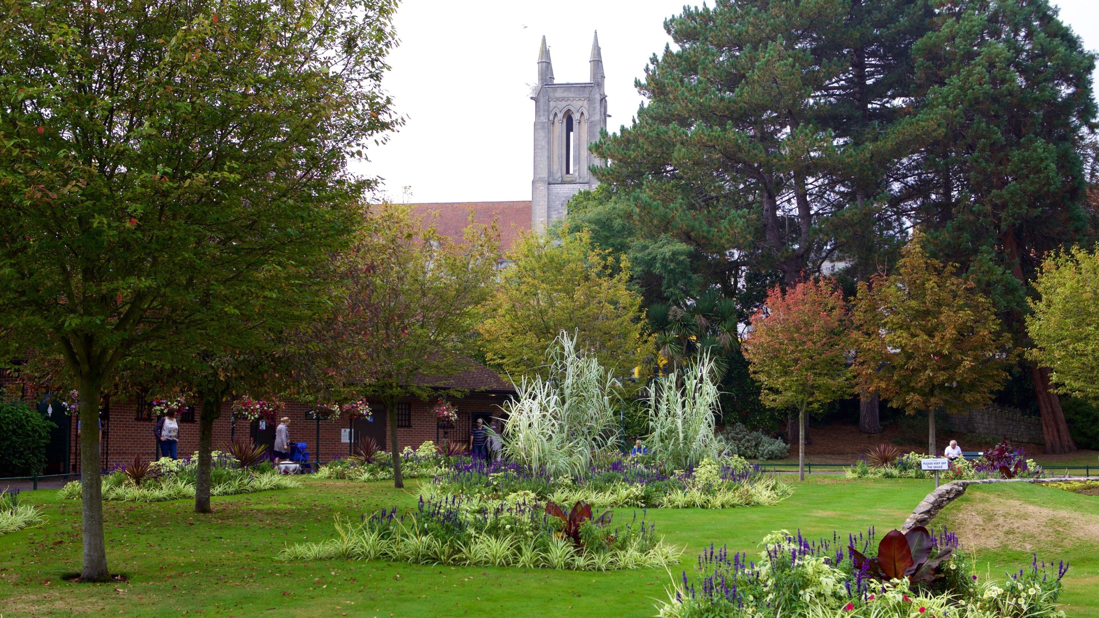 Bournemouth Lower Gardens showing a park