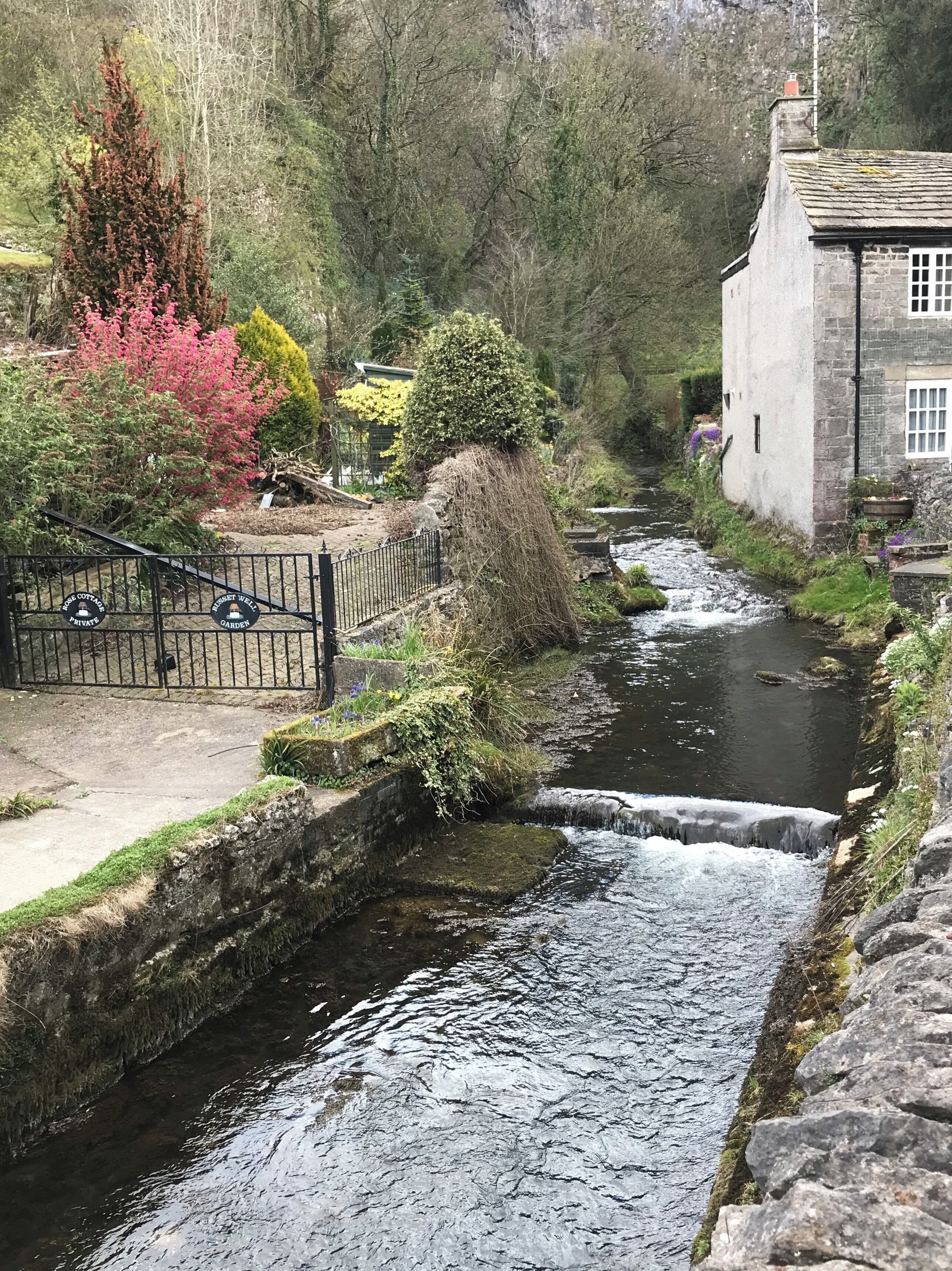 A pretty walk on the way to Peak Cavern and the Devil’s Arse.