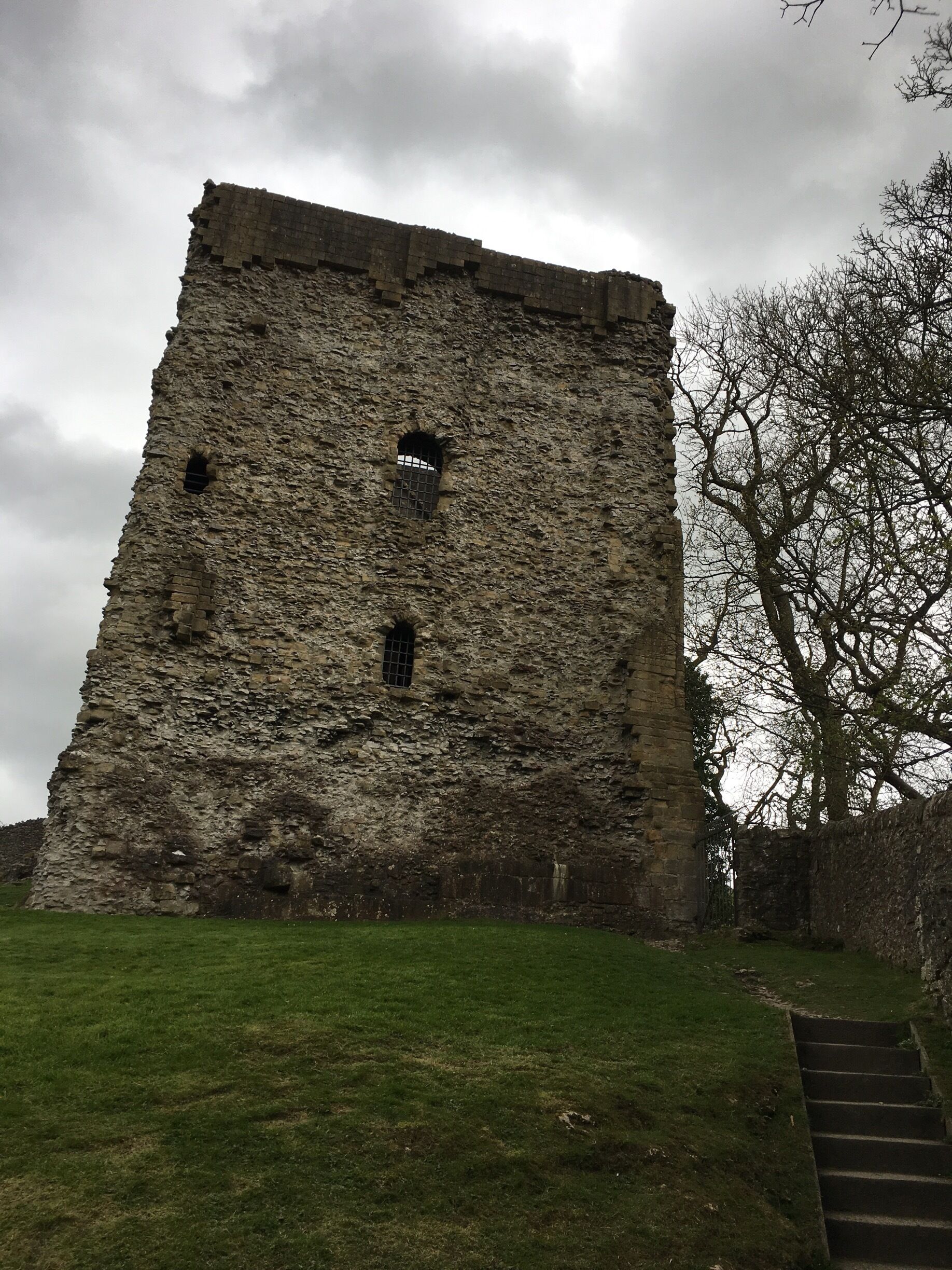 Beautiful Peveril Castle - Derbyshire has lots of history attached to it - #instone