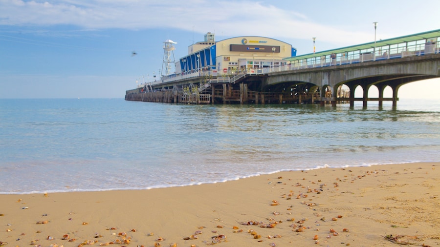 Bournemouth Pier showing a beach