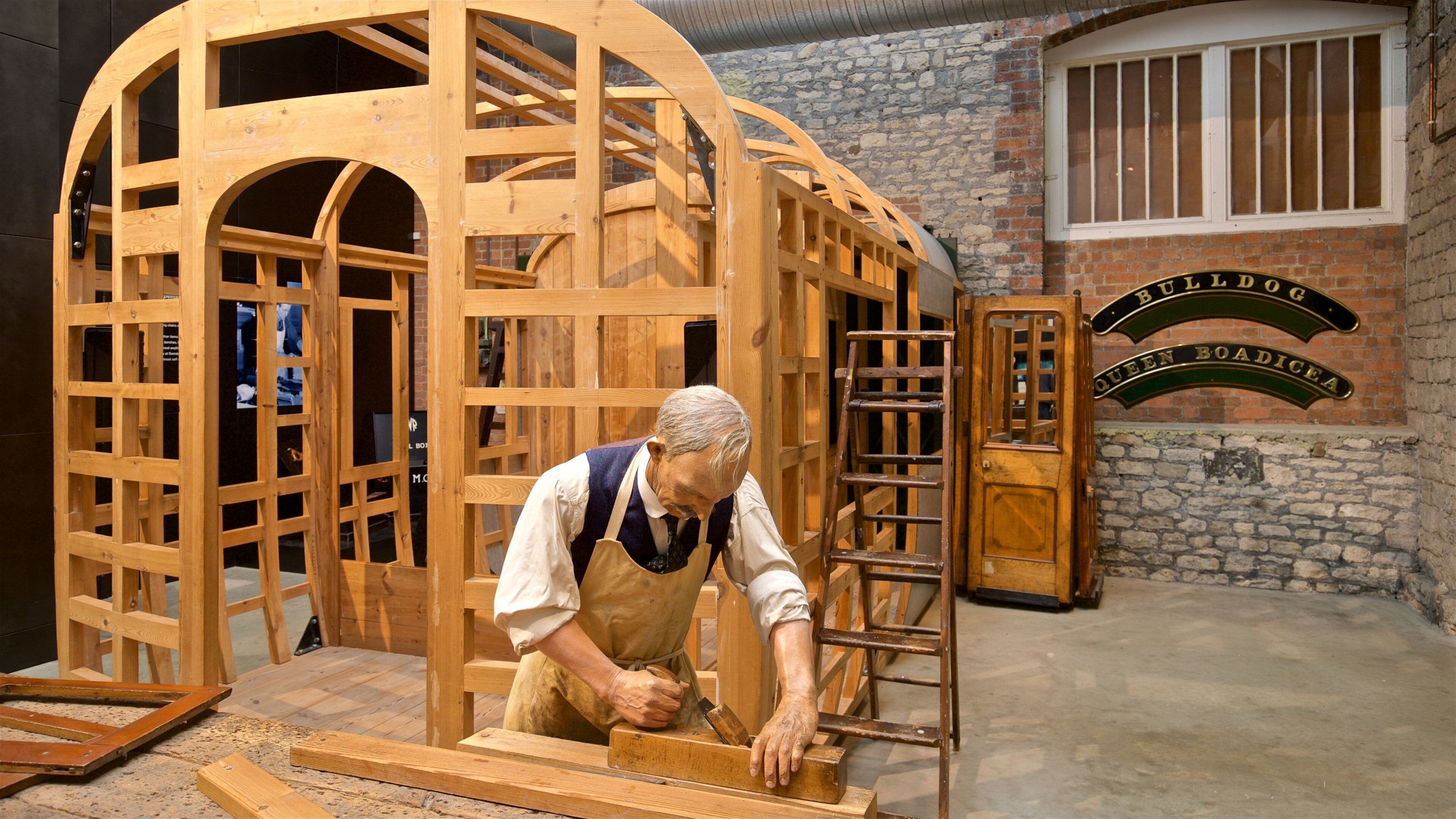 Museo del Gran Ferrocarril del Oeste ofreciendo vistas interiores