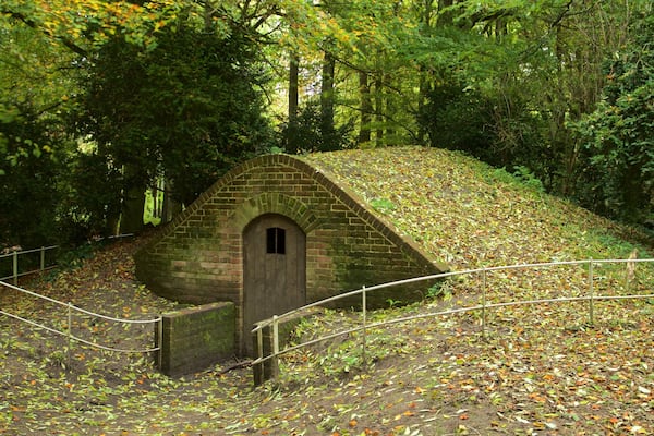 Lydiard Park featuring heritage elements, a garden and fall colors