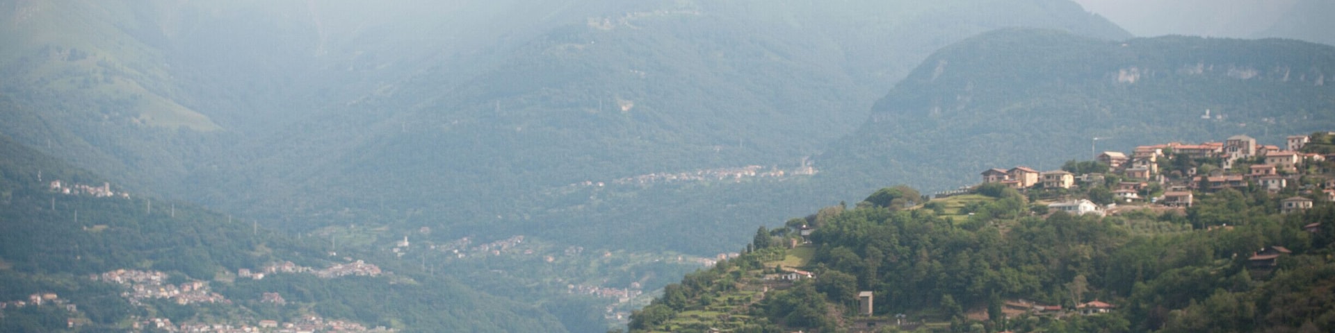 New friendship born in the waters of Lake Como and in the morning coolness.
#BestOf5