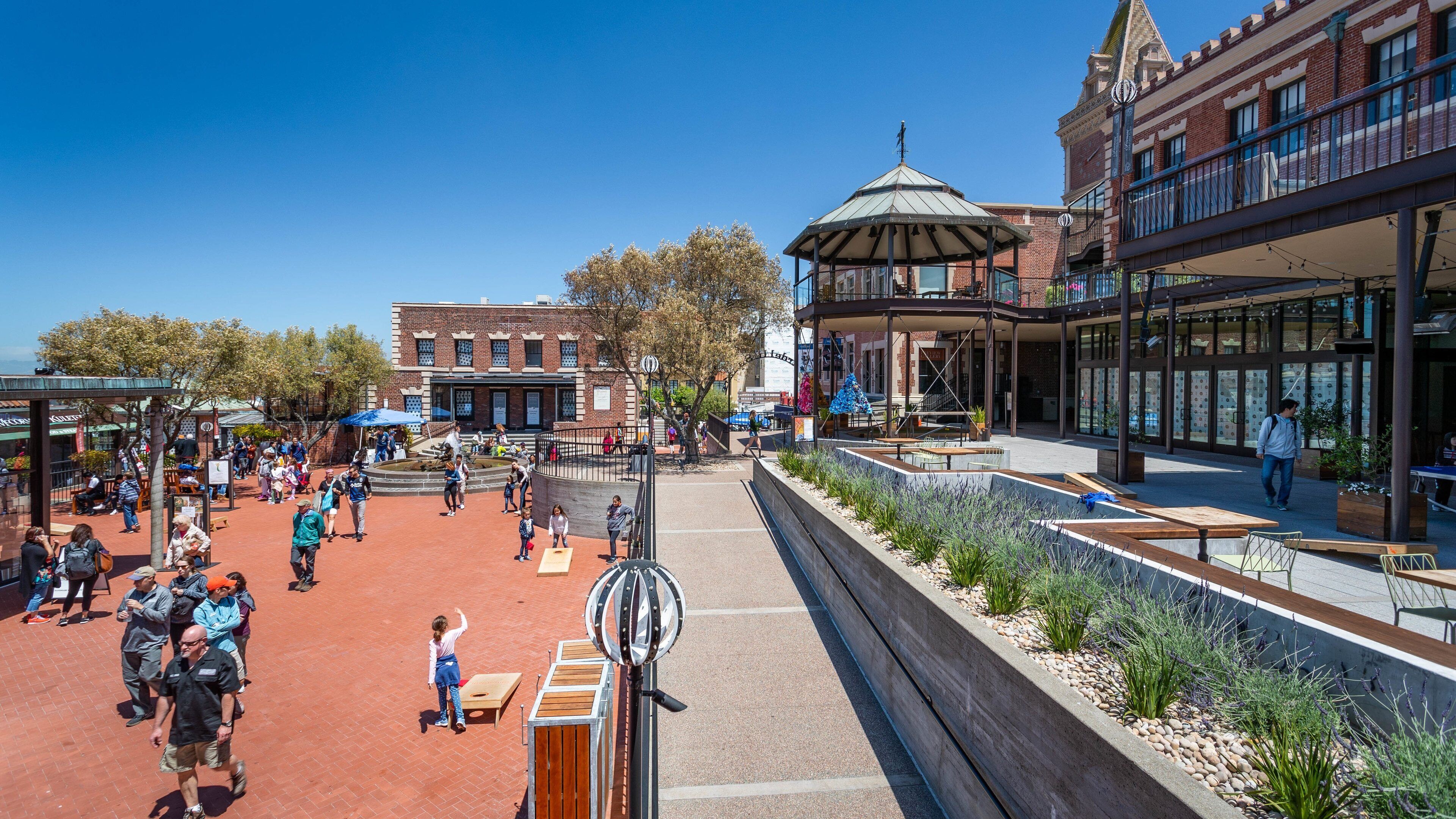 Ghirardelli Square featuring street scenes
