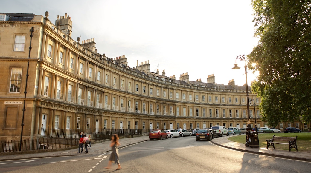 The Circus mostrando un edificio administrativo, arquitectura patrimonial y imágenes de calles