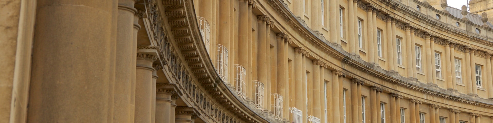 The Circus featuring heritage architecture and a city