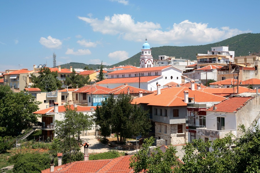 town centre of Poligyros, the main town on the peninsula of Chalcidice in Greece. Image shot 2007. Exact date unknown.