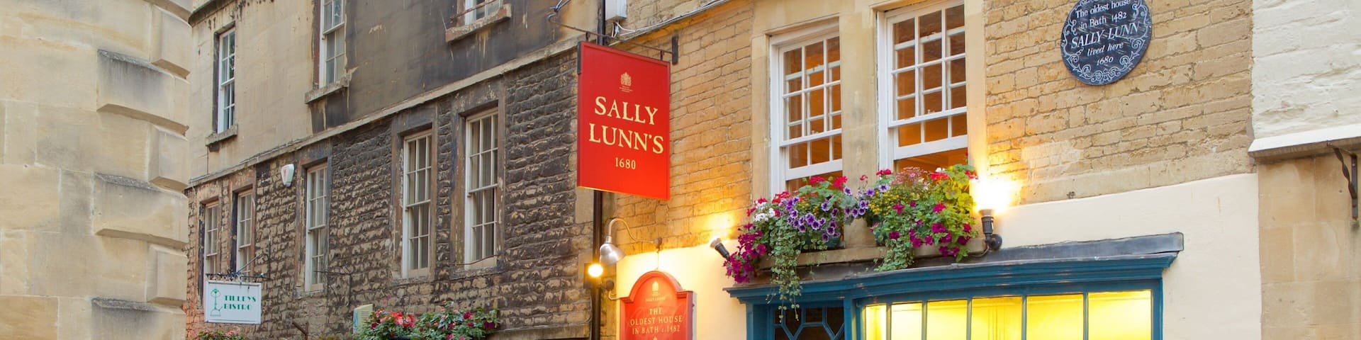 Sally Lunn\'s showing signage and a city