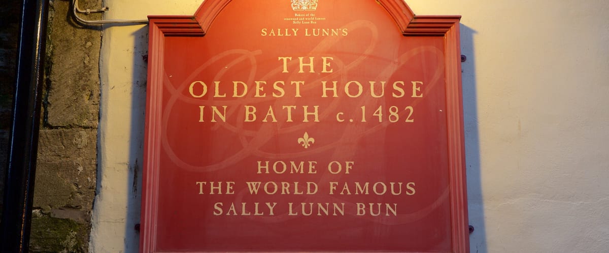 Sally Lunn\'s which includes signage