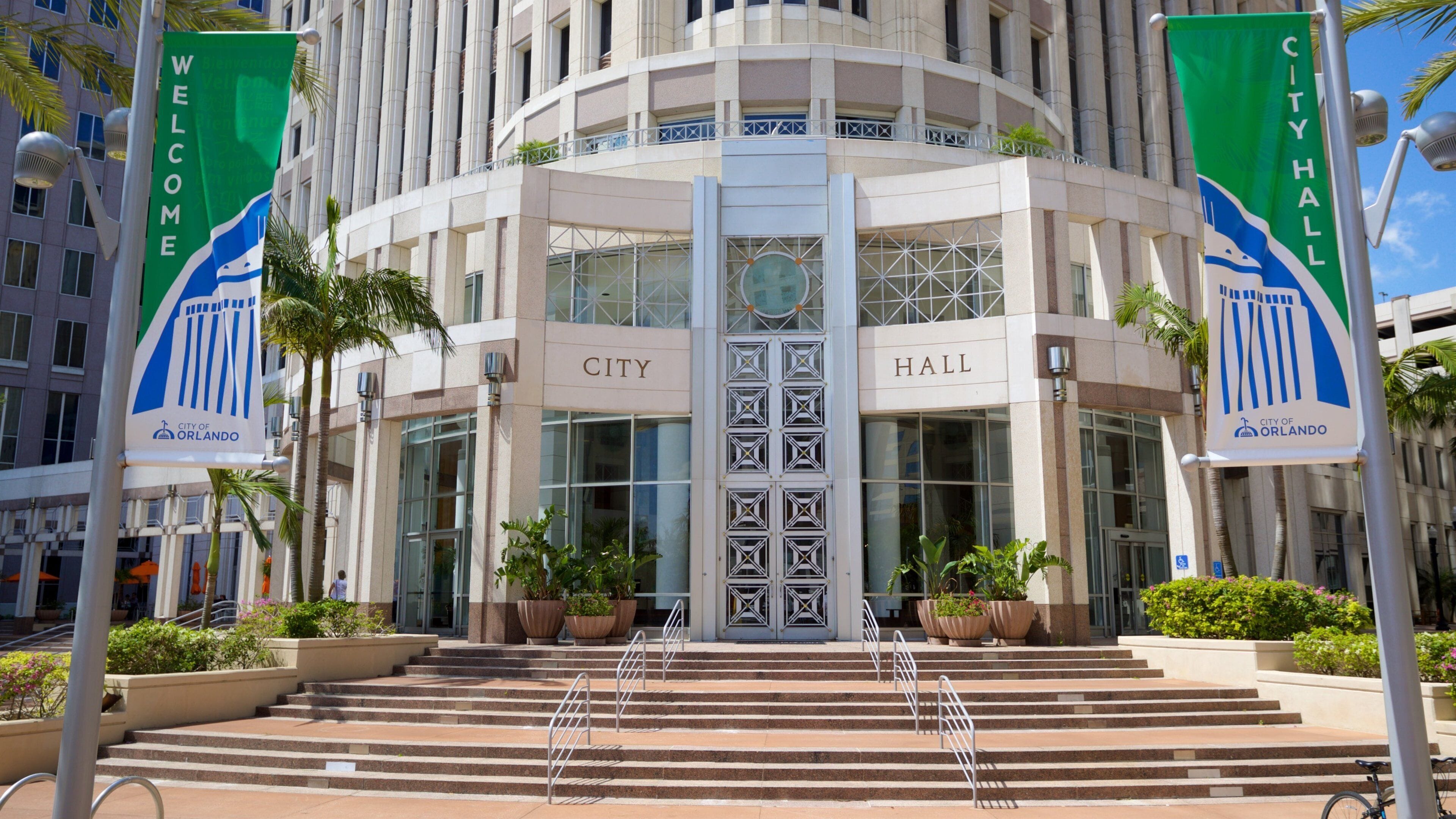 Orlando City Hall featuring a city