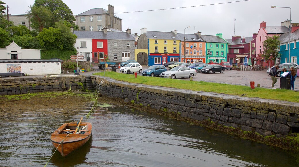 Kinvara fasiliteter samt elv eller bekk