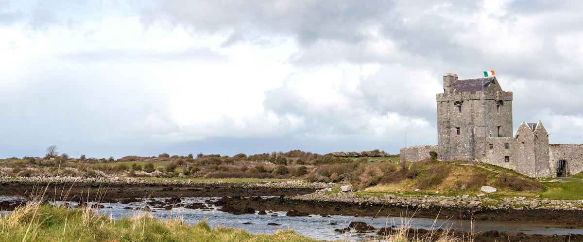 Dunguaire Castle (Caisleán Dhún Guaire) Kinvara Ireland