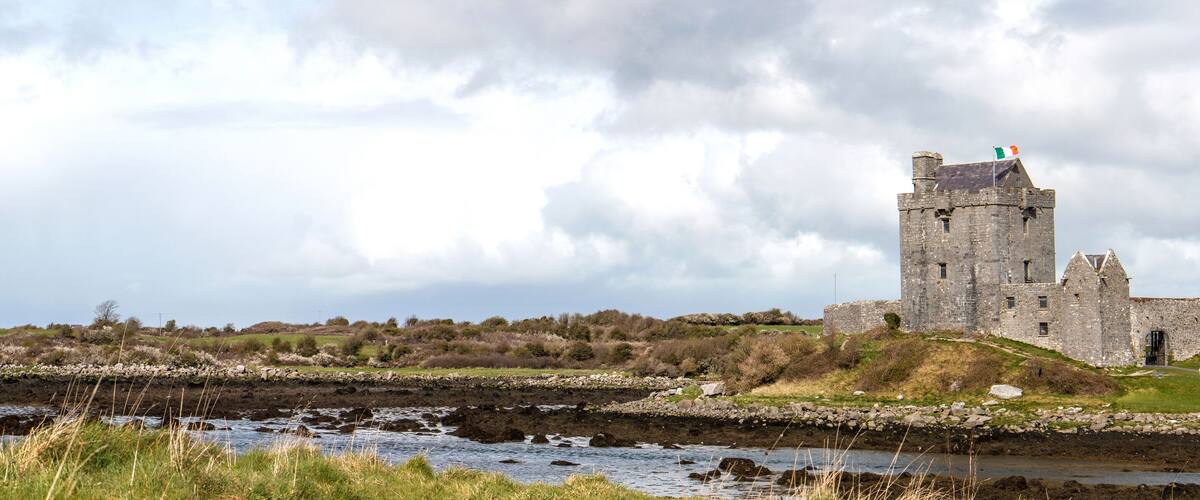 Dunguaire Castle (Caisleán Dhún Guaire) Kinvara Ireland