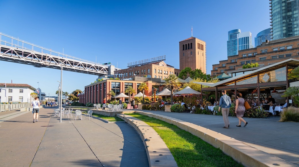San Francisco showing street scenes