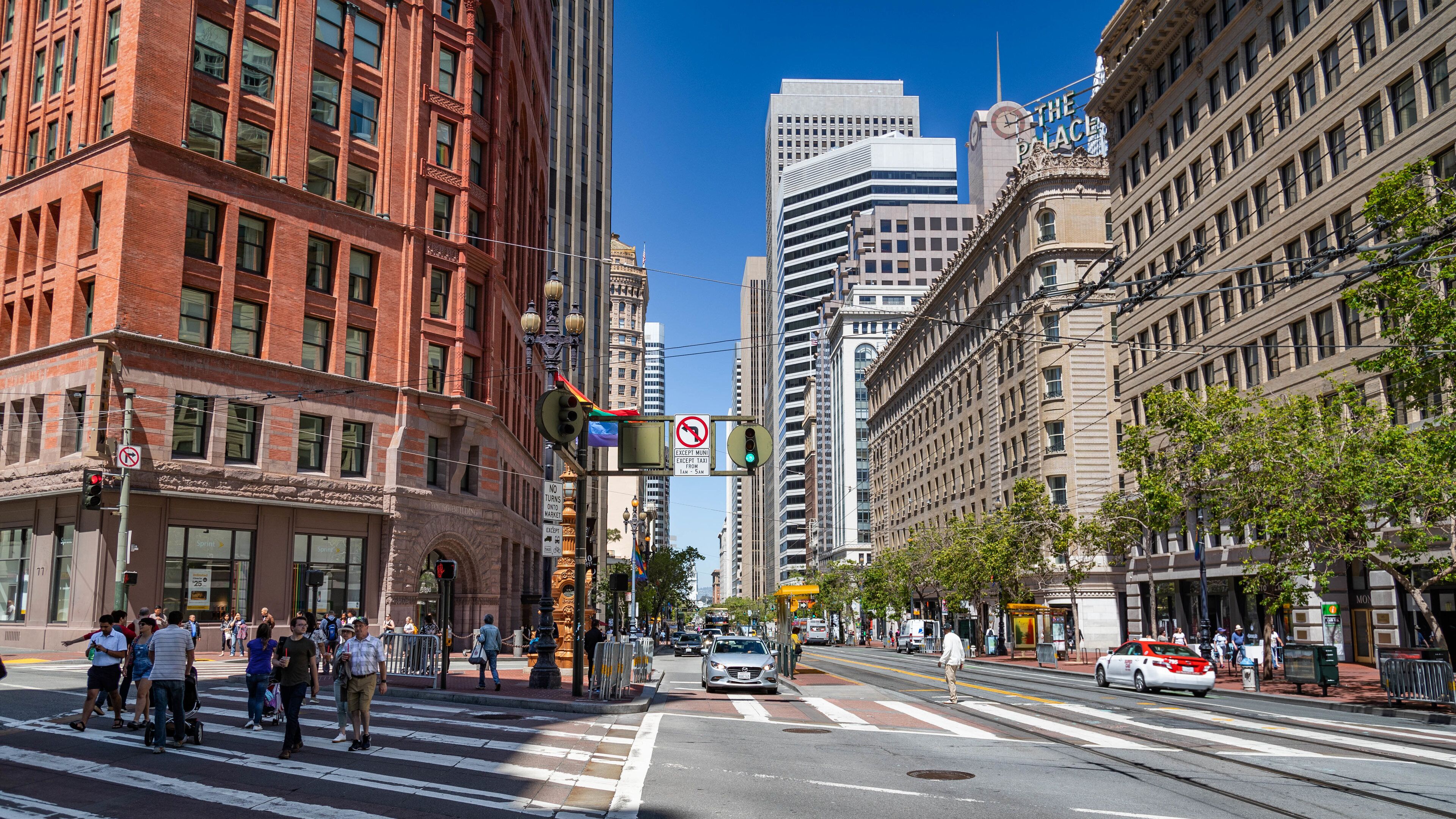 Downtown San Francisco featuring street scenes and a city