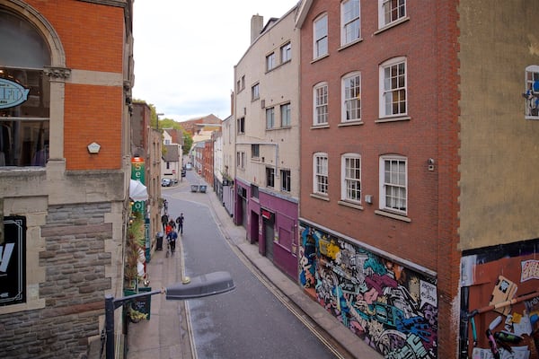 Banksy Graffiti Frogmore Street which includes outdoor art