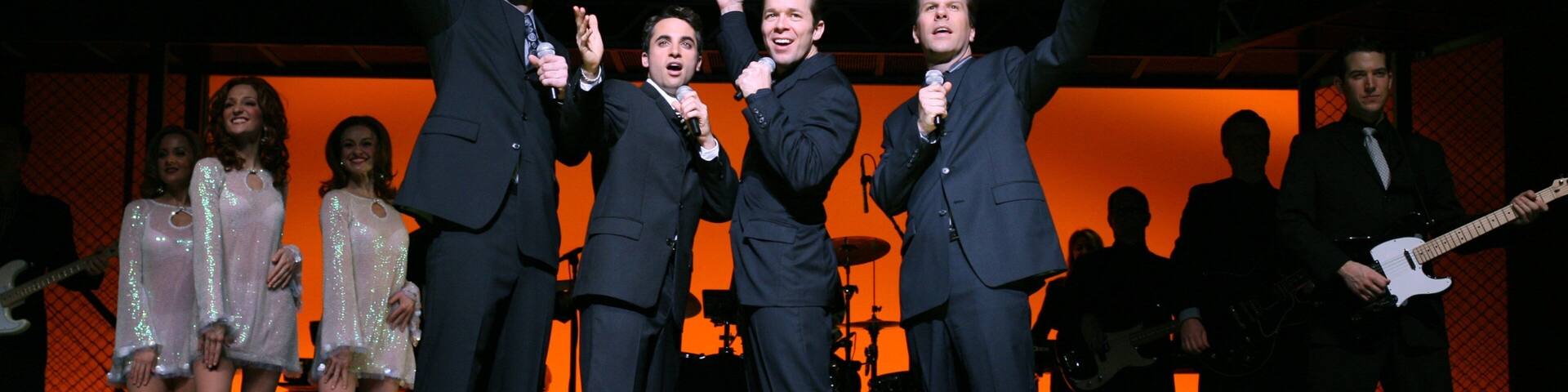 Bob Carr Performing Arts Centre featuring theater scenes, performance art and music