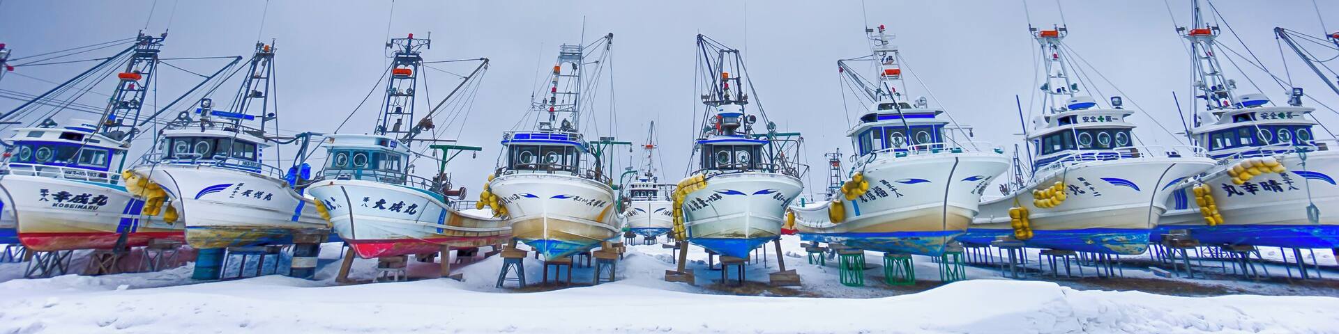 Lake Saroma, Hokkaido.
Possibly one of the most random places around the world I have visited during a road trip. A frozen lake on the eastern coast of Hokkaido during winter. Away from the main towns and tourist destinations, I think I remember reading that a tourist highlight is a prison somewhere down the road….
Regardless, a frozen lake and a fishing town that is hibernating during the middle of winter makes for some unique and beautiful images
#troveon #japan #saroma #winter #hokkaido #fishing #frozen @traveltherenext @Visit_Japan @TheTokyoTimes