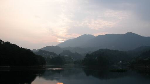 大野貯水池の夕暮れ
