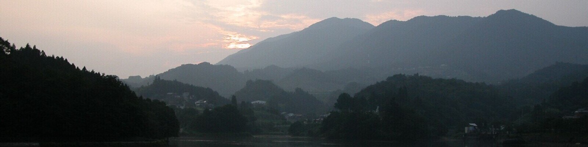 大野貯水池の夕暮れ