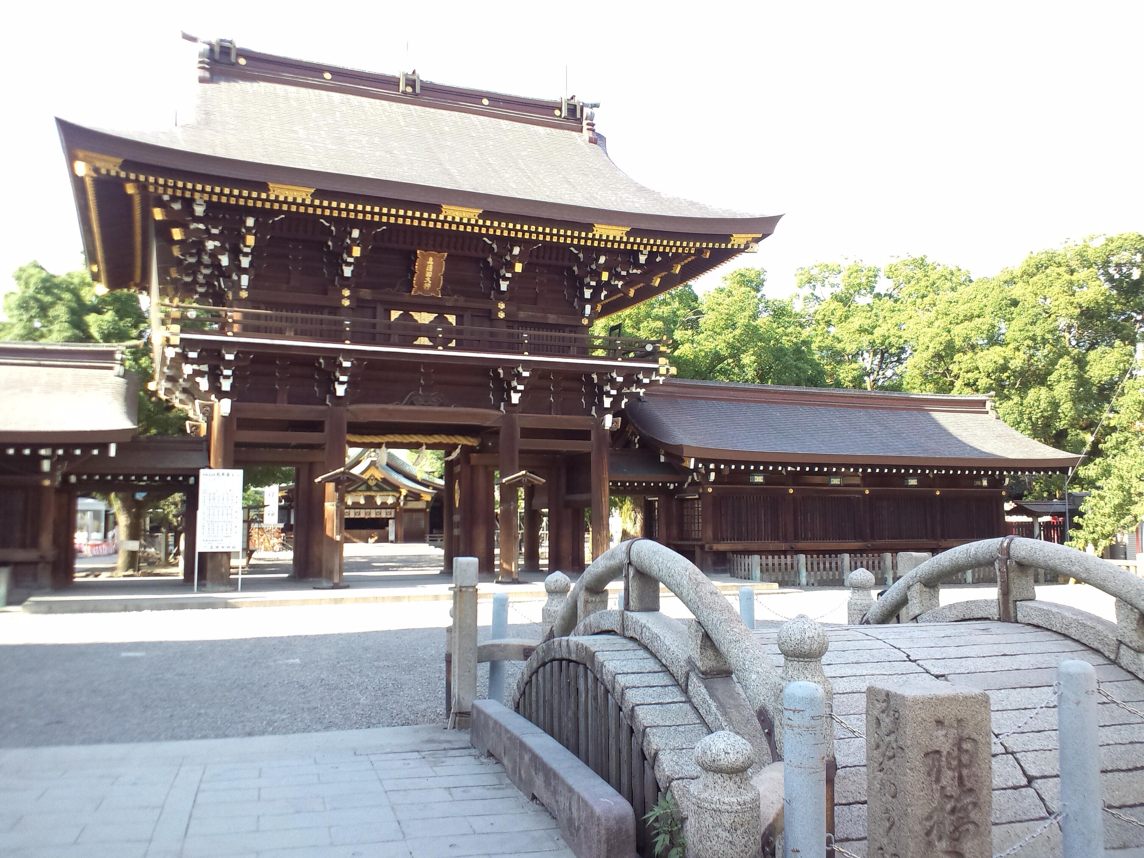 真清田神社 楼門