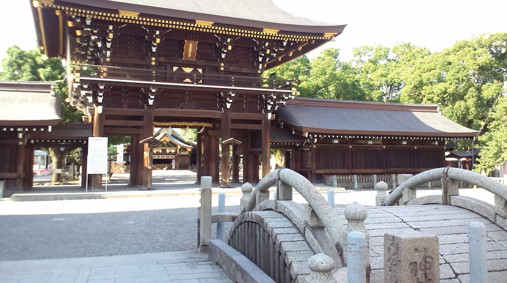 真清田神社 楼門
