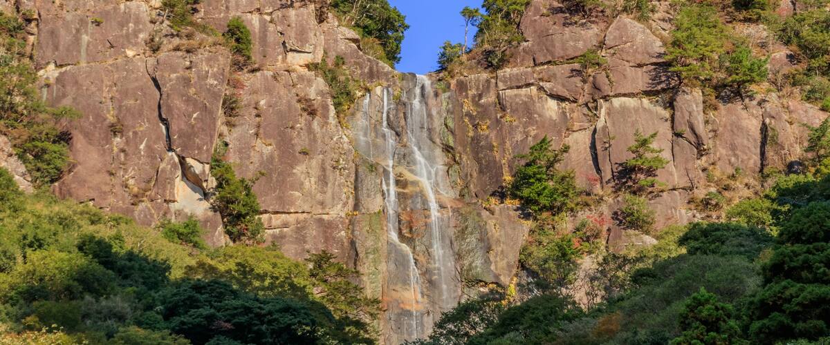 秋の行縢の滝 宮崎県延岡市 Mukabaki waterfall autumn Miyazaki Nobeoka city