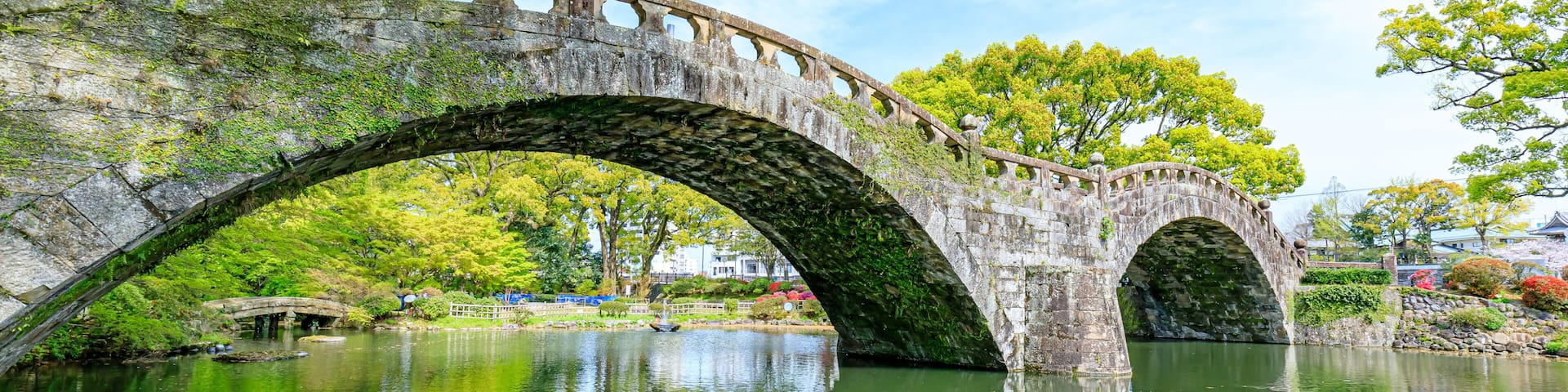 春の諫早公園の眼鏡橋 長崎県諫早市 Spectacles Bridge in Isahaya Park in spring. Nagasaki Pref, Isahaya city.